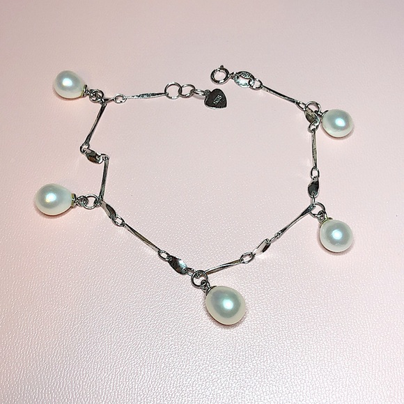 Sterling silver & Freshwater Pearl Dangling Bracelet - Picture 2 of 4